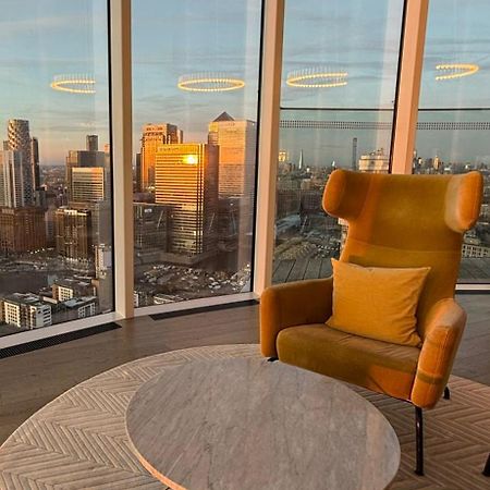 Luxury Modern 2 Bed Flat With Balcony And City View - Canary Wharf City Center ลอนดอน ภายนอก รูปภาพ