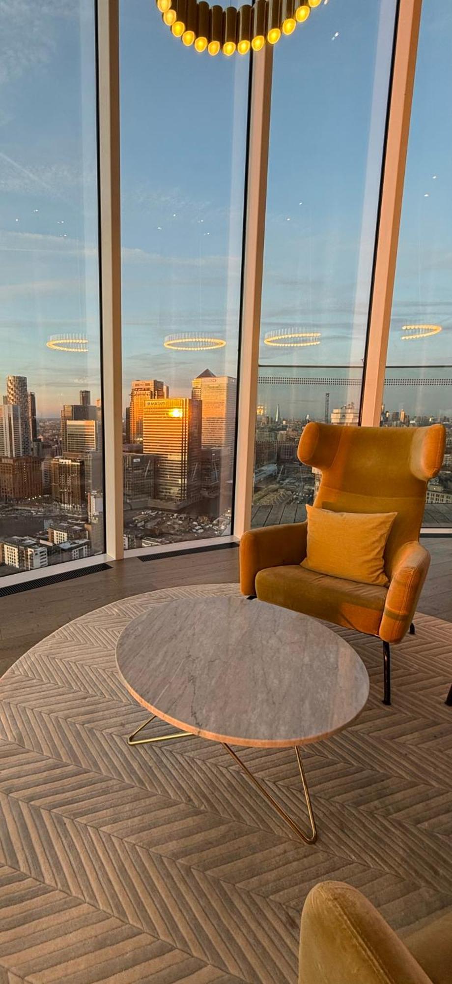 Luxury Modern 2 Bed Flat With Balcony And City View - Canary Wharf City Center ลอนดอน ภายนอก รูปภาพ