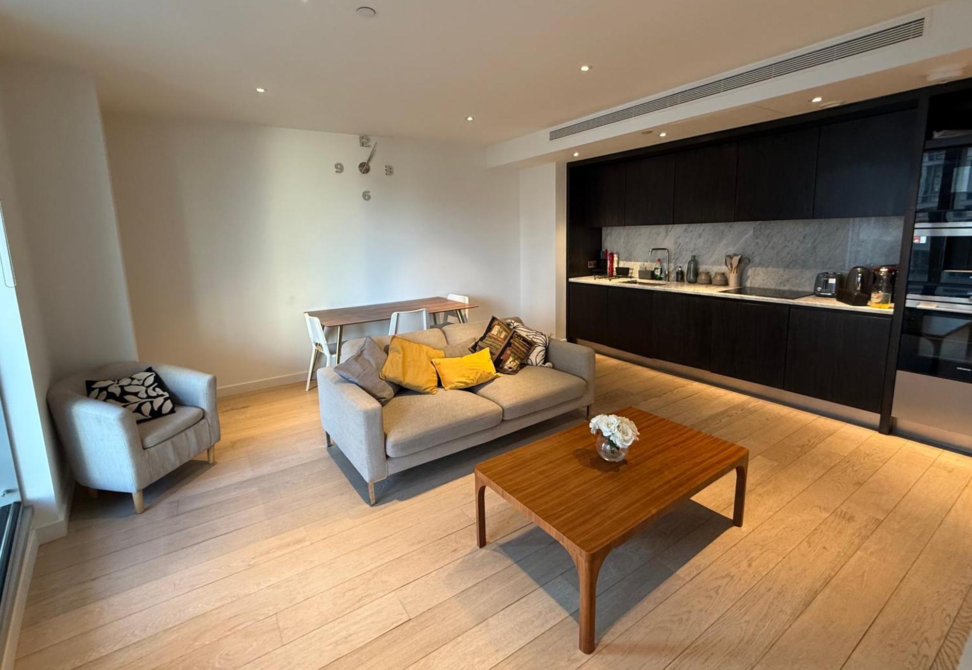 Luxury Modern 2 Bed Flat With Balcony And City View - Canary Wharf City Center ลอนดอน ภายนอก รูปภาพ
